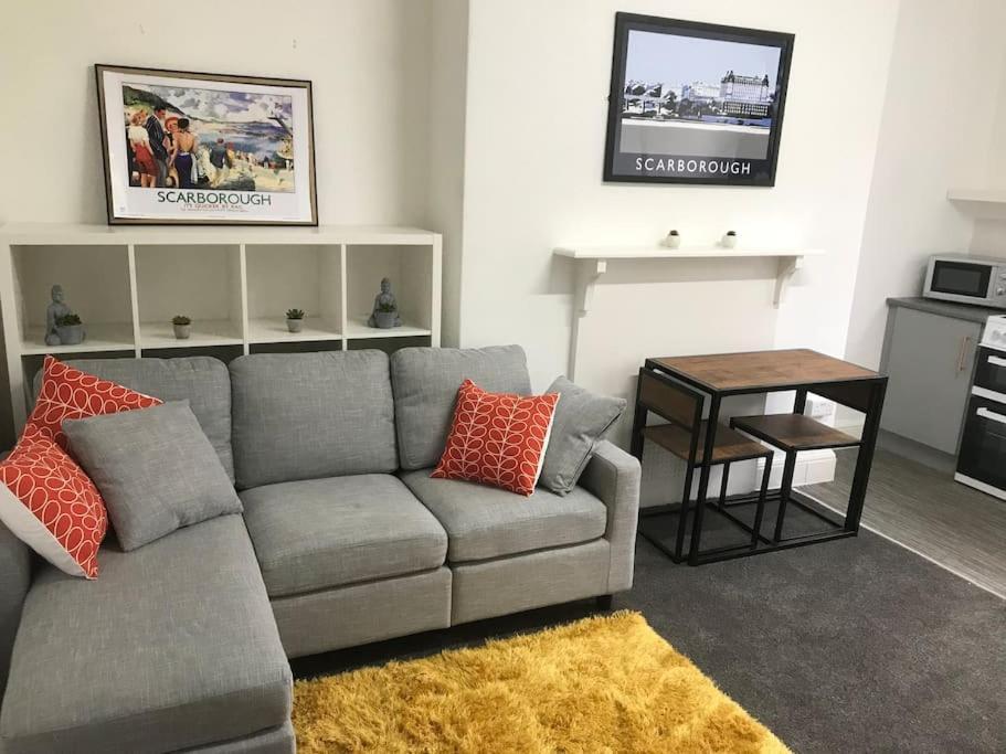 4 Avenue House Apartment Скарбъро Екстериор снимка