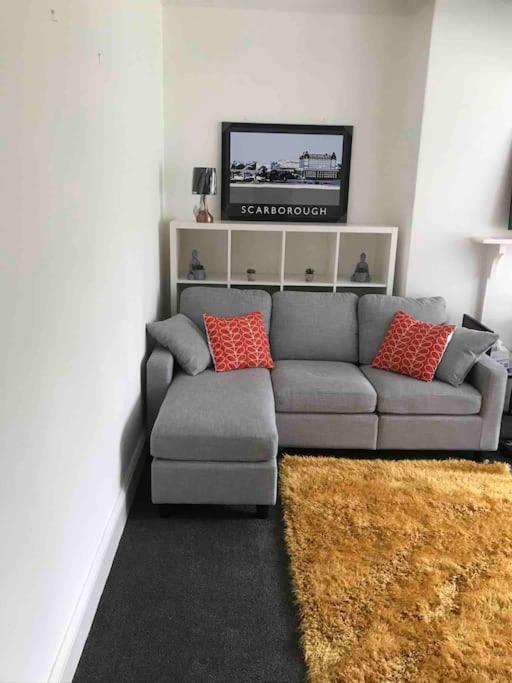 4 Avenue House Apartment Скарбъро Екстериор снимка